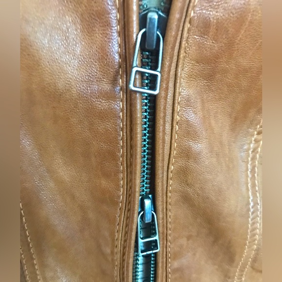 Danier leather jacket - Picture 7 of 7